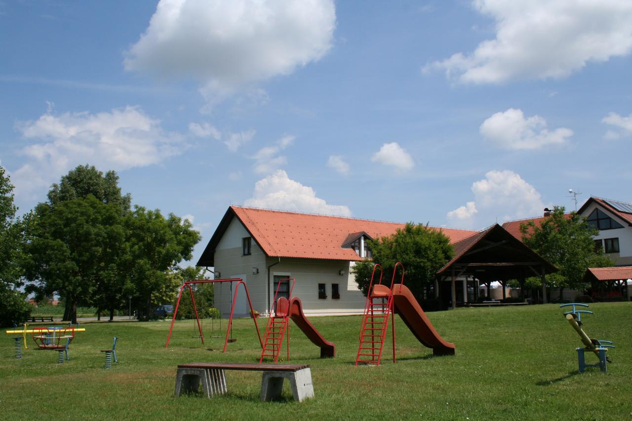Hotel Golf Donji Vidovec Bagian luar foto